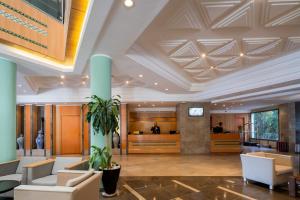 Vstupní hala nebo recepce v ubytování Hotel Bel Azur Thalasso & Bungalows + 37 fotografií