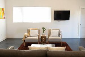 Fotografie z fotogalerie ubytování Westside Paso Wine Trail Guest House with firepit, BBQ on lavender farm v destinaci Templeton + 11 fotografií