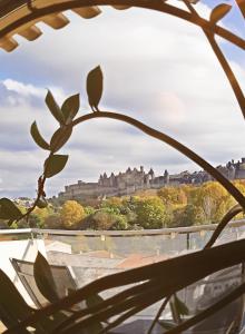 a view of edinburgh castle from a plant at Les Suites du Saint Nazaire - Les Balcons de la Cité in Carcassonne