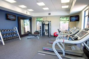Fitness centrum a/nebo fitness zařízení v ubytování Hampton Inn Houston I-10 East, TX