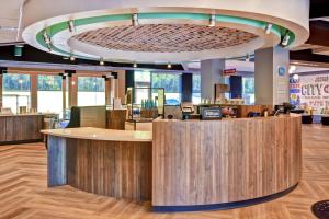 Tru By Hilton Raleigh Durham Airport餐厅或其他用餐的地方