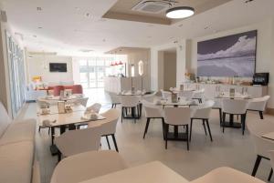 Restaurace v ubytování Super 8 by Wyndham Manzanillo