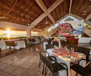 Restaurace v ubytování Krystal Ixtapa All Inclusive