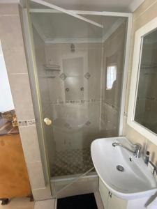 Un baño de Self catering Luke Drive Onrus