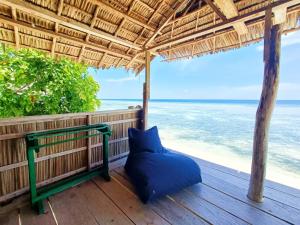 Habitación con vistas al océano en West Mansuar Homestay en Pulau Mansuar