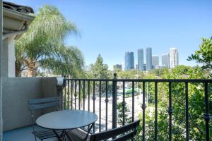 Gallery image of Century City 2br w bbq roof lounge nr mall LAX-1118 in Los Angeles