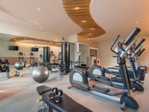 Spordikeskus ja/või sportimisvõimalused majutusasutuses Citadines Salcedo Makati