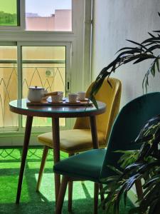 Khu vực ghế ngồi tại S+1 propre à manzah 7 bis +6 ảnh