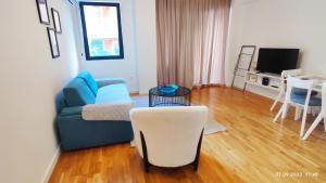 TV a/nebo společenská místnost v ubytování Apartments LORA in Bonila