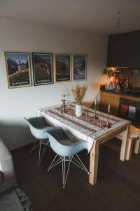 Fotografie z fotogalerie ubytování Cosy, stylish new flat with spa and gym & shuttle to ski lifts v destinaci Laax
