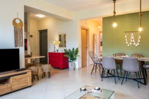 A television and/or entertainment centre at Chryssi myHome