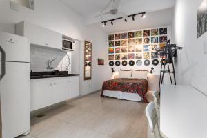 Кухня или мини-кухня в STUDIOS URCA na rua da mureta da Urca
