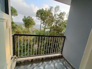 Gallery image of Hill Side Inn in Shimla