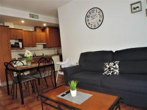 Kuchyňa alebo kuchynka v ubytovaní APARTAMENTOS CASERIA DE COMARES