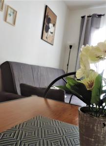Posedenie v ubytovaní APARTAMENTOS CASERIA DE COMARES