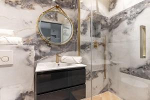 Ένα μπάνιο στο Neuilly/Paris :Magnifique appartement 4P