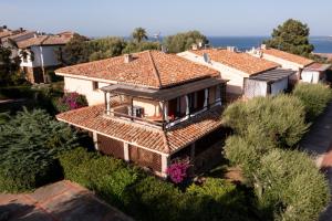 an aerial view of a house with a roof at Casa Eva Luna by Wonderful Italy in Olbia