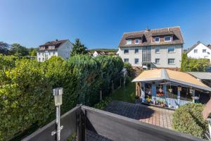an aerial view of a house and a garden at Ferienwohnung am Ps Speicher in Wenzen