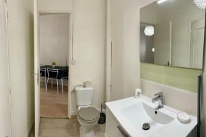 Et badeværelse på Apartment T2 Le Mans TGV Station