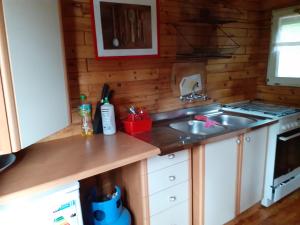 Dapur atau dapur kecil di Sommerhaus am See