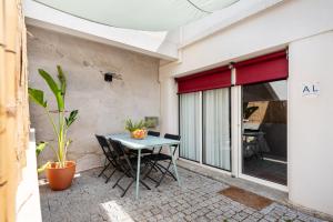 Pati o zona exterior de Bombarda Homes