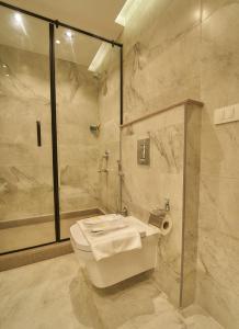 Bagno di Gold's Pyramids Hotel
