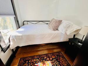 Gallery image of Historic East End - Top of Munjoy Hill! in Portland