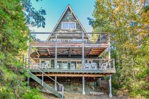 Το κτήριο όπου στεγάζεται  η παραθεριστική κατοικία