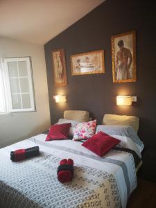 Postel nebo postele na pokoji v ubytování Casa Cosy Yumbo + 37 fotografií
