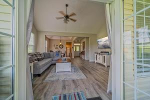 Gallery image of Charming Family Country Lane Cottage 3 min to lake in Dandridge