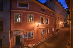 Okolí hotelu + 36 fotografií