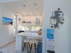 Φωτογραφία από το άλμπουμ του Gracehaven Villas -Choose you own private villa with pool - 250 yds to Grace Bay beach σε Providenciales