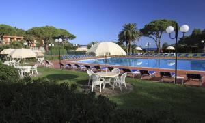 The swimming pool at or close to Hotel Desiree