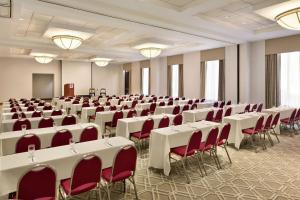Konferenční prostory v ubytování Embassy Suites Boston at Logan Airport