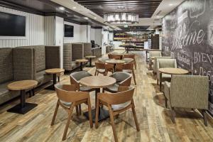 Posezení v ubytování DoubleTree by Hilton Hotel Denver