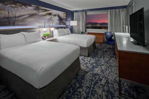 Postel nebo postele na pokoji v ubytování DoubleTree by Hilton Hotel Denver
