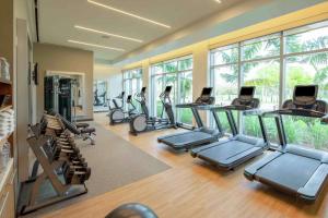 Fitness centrum a/nebo fitness zařízení v ubytování Hilton Miami Dadeland