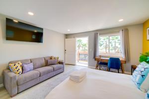 Gallery image of Lovely Lakeport Retreat with Smart TV Walk to Pier! in Lakeport
