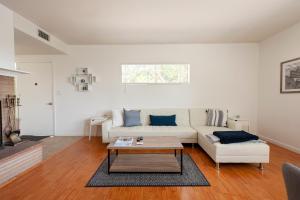 Posezení v ubytování 30 PCT OFF! Malibu Peaceful Getaway, Beach, Ocean + 13 fotografií