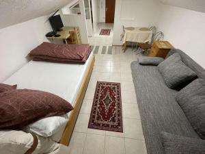 Ảnh trong thư viện ảnh của Comfortable apartment in commercial centre ở Unterhaching