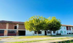 Afbeelding uit fotogalerij van Locazione turistica Cascina Pela in Castagnole Lanze