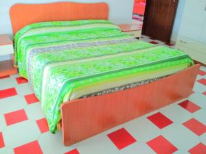 Een bed of bedden in een kamer bij La dolce vita, relax & kite Falerna