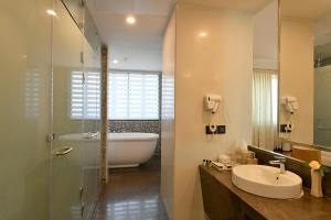 Bagno di Pal Heights Mantra