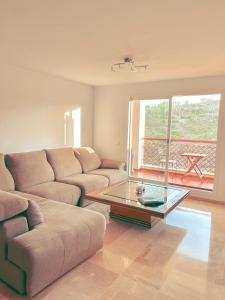 Gallery image of Albatross Golf Suite Alcaidesa in La Alcaidesa +13 photos