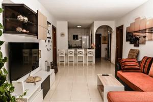 Posezení v ubytování Cozy 2 Bedroom Apartment in Costa Adeje