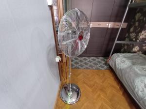 Fotografie z fotogalerie ubytování APARTAMENT VENGE -CAŁE MIESZKANIE 46m2 NA WYŁĄCZNOŚĆ - Z JEDNĄ SYPIALNIĄ I JEDNYM SYPIALNO-SALONEM -3 PIĘTRO BEZ WINDY- REZERWACJA BEZ KARTY KREDYTOWEJ-KLIMATYZACJA-NETFLIX-2 ŁÓŻECZKA DZIECIĘCE- BEZPŁATNY PARKING PUBLICZNY ve Vratislavi