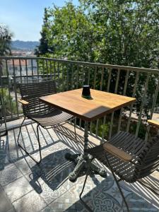 Балкон или терраса в Esmahan Forest and Pool by Zehra Suites