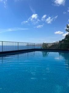 Bazén v ubytování Terraza al Mar nebo v jeho okolí