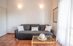 Posezení v ubytování Two-Bedroom Apartment In Vinisce