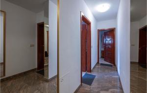 Fotografie z fotogalerie ubytování Cozy Apartment In Pula With Wifi v destinaci Pula
